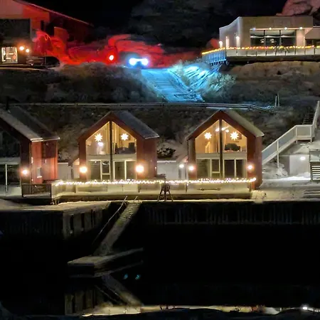 Waterfront L L Lofoten L Norway Semesterbostad Ballstad