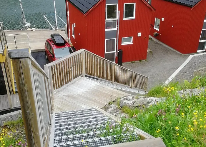 Semesterbostad Waterfront L L Lofoten L Norway